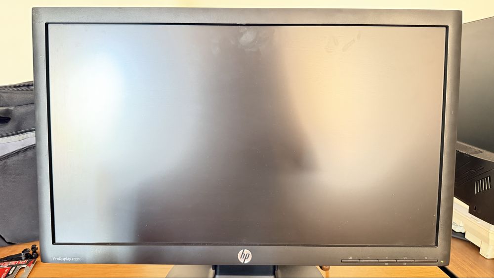 Продается 5 монитор hp pro display 221