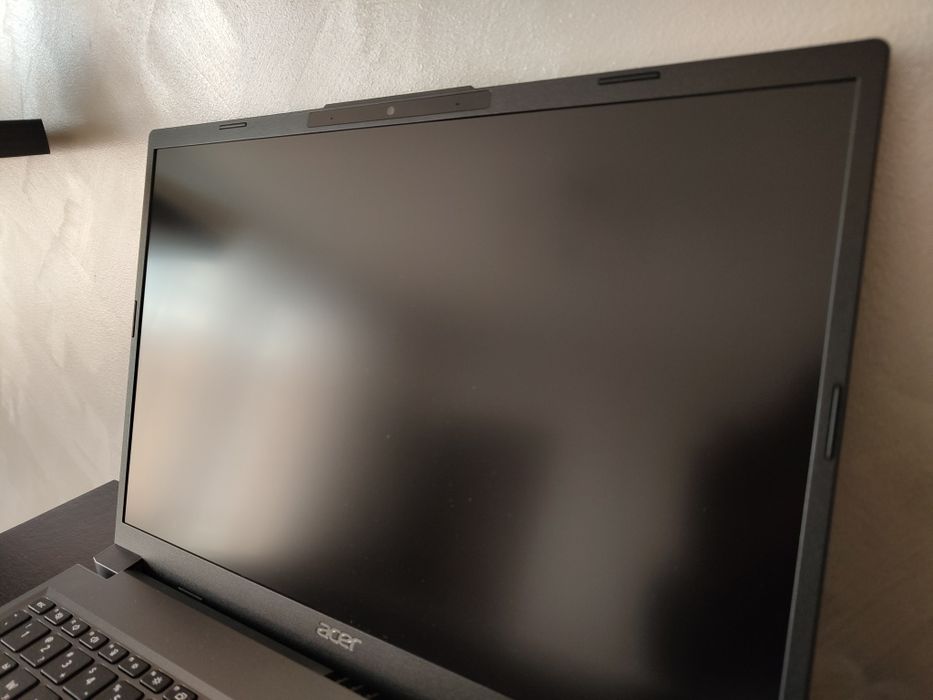 Acer Aspire Go 15 (i5-1334U, 16GB RAM, 512GB SSD) – като нов