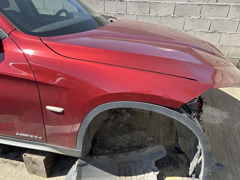 Aripa dreapta bmw X1 e84 an 2010 culoare vermilion rot metallic