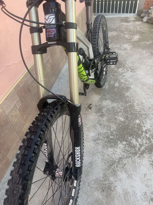 Yt tues downhill 2.0