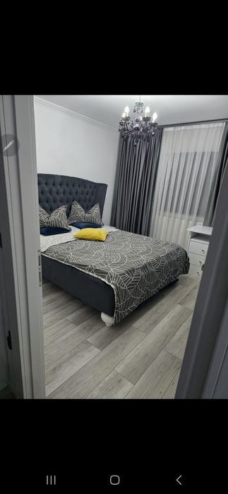 Închiriez(vand,schimb) apartament cu 4 camere lux,Piața Mică