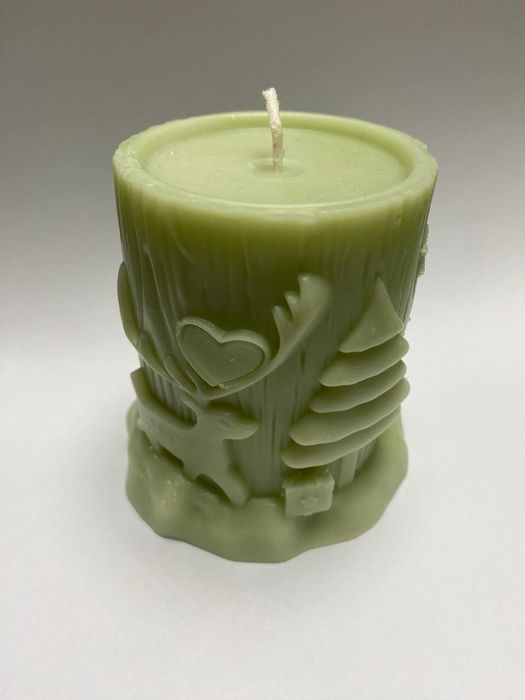 Ръчно правени коледни свещи