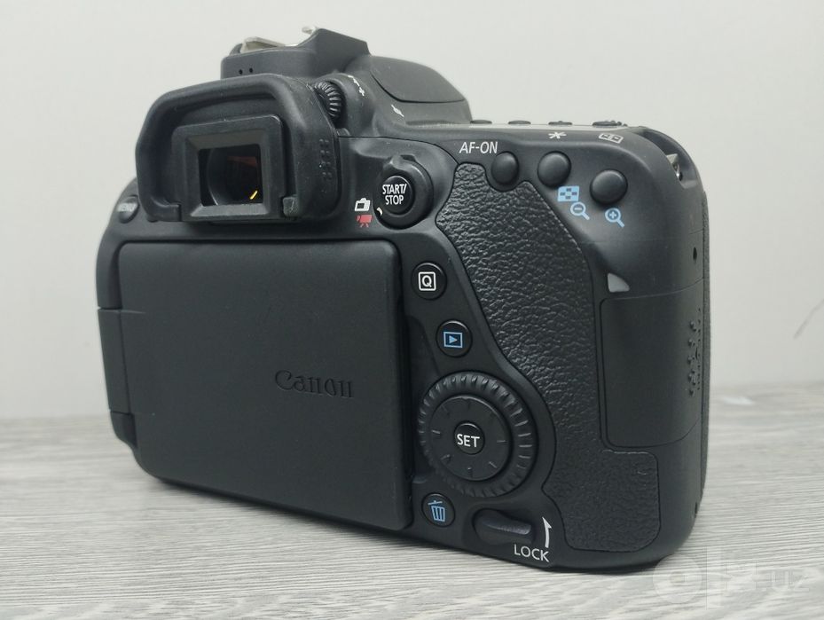 Canon EOS 80D Kit, yangidek holatda