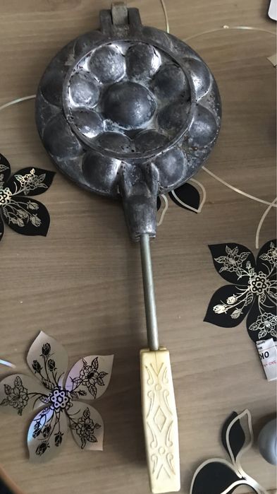 Продаю советскую орешницу и печенницу