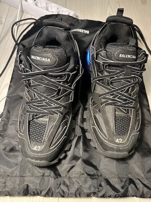 balenciaga track led