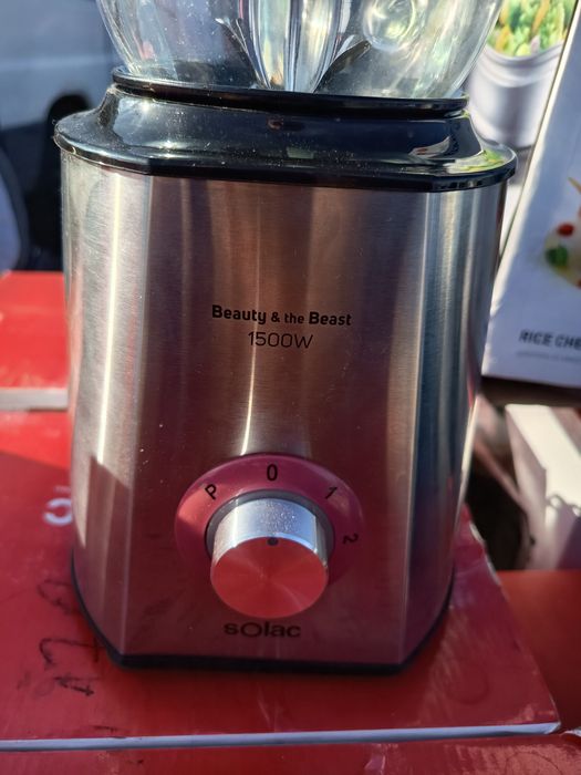 Vând blender solac