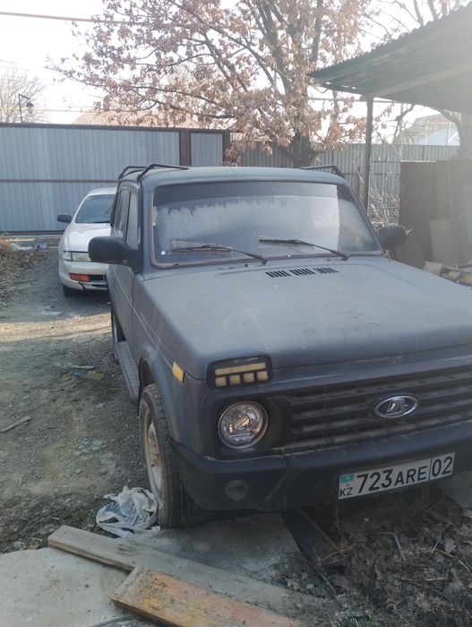 Продам машину по запчастям