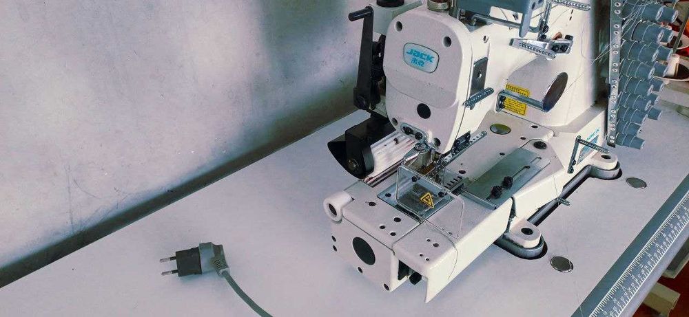 Tikuv mashinasi arzon narxda sotiladi