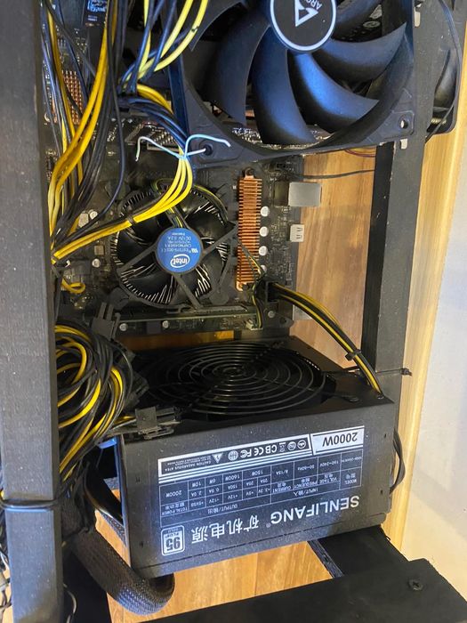 Копачка за крипто валута /mining rig