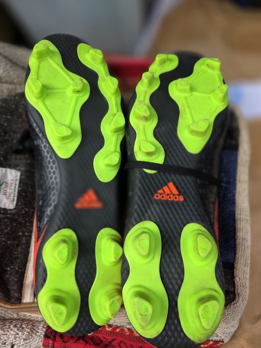 Ghete de fotbal Adidas Messi,nr 42.5