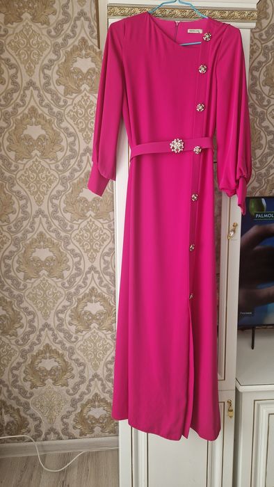 Платья вечерние новые