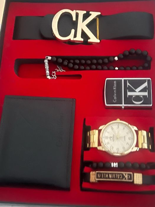 Vand seturi frumoase