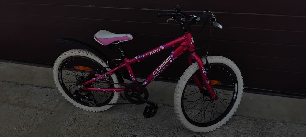 Bicicleta Cube 20" aluminiu copii