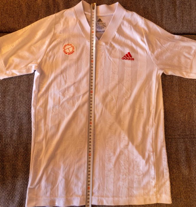 Маркова тениска Adidas за момче.