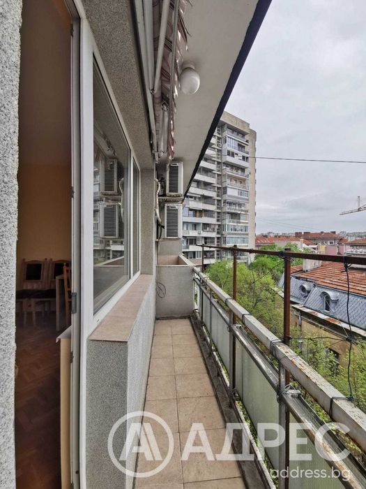 Продава се Тристаен апартамент в Русе, Център - 85 кв.м за 1706 €/кв.м - Снимка #13