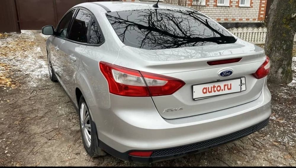 Форд фокус 3  2011г