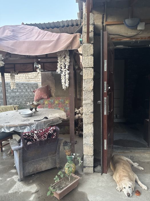 Продаю два дома на участке12сот земли можно под застройку