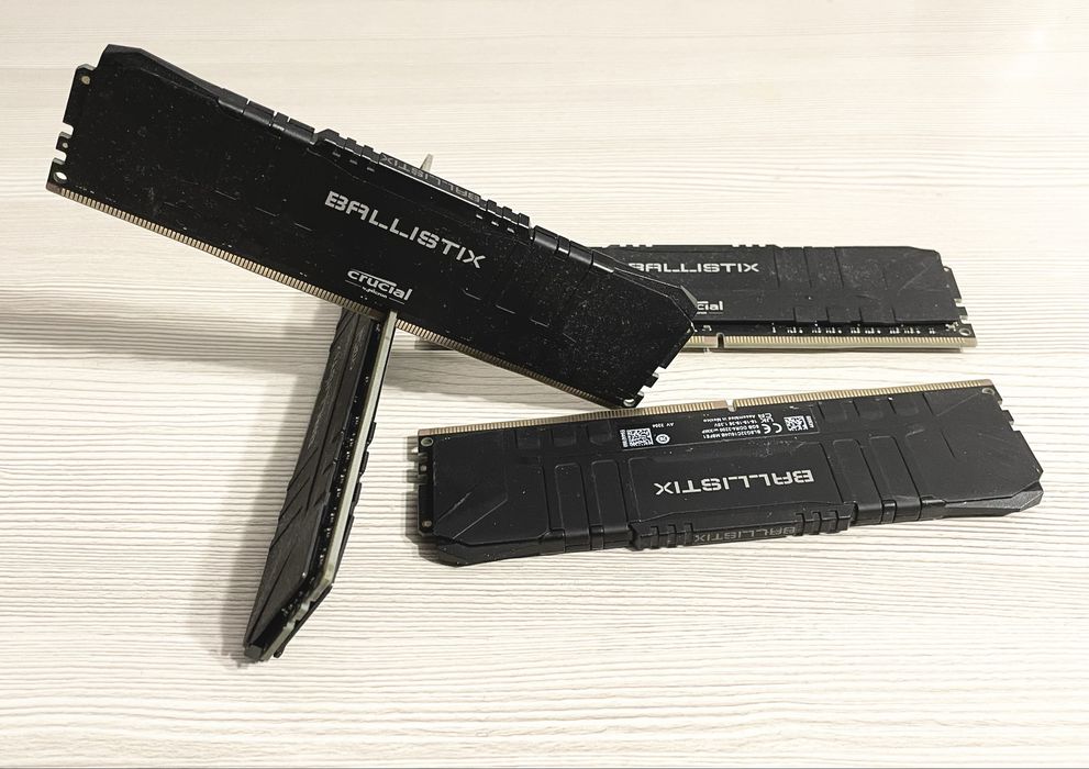 ОЗУ Crucial Ballistix 32Гб (8х4)