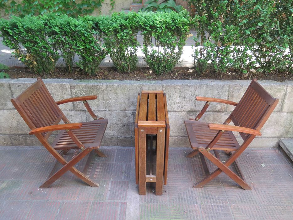 Тиково дърво- маса и 2бр.столове,сгъваеми ,Скандинавски мебели