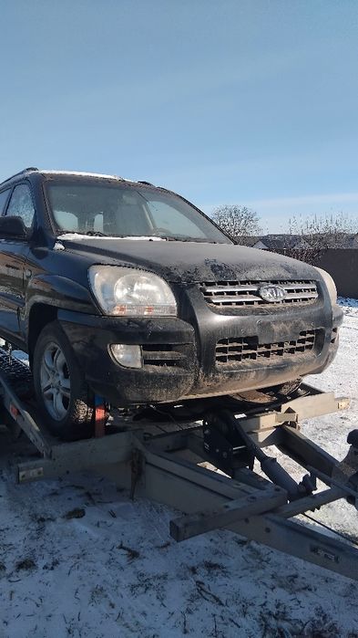 Se dezmenbreaza  kia sportage an 2007Elemente  caroserie kia sportage