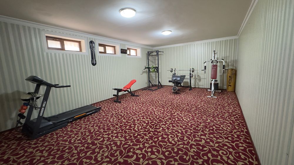 Chilonzor tumanida hovli sotiladi