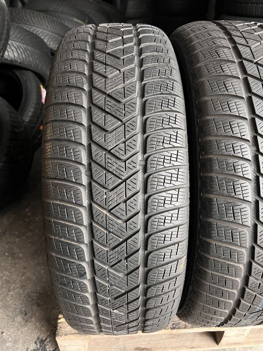 4 anvelope iarna 235/65/18 , Pirelli , 6.5 mm