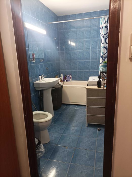 Apartament decomandat cu o cameră, locație excelentă – Florești