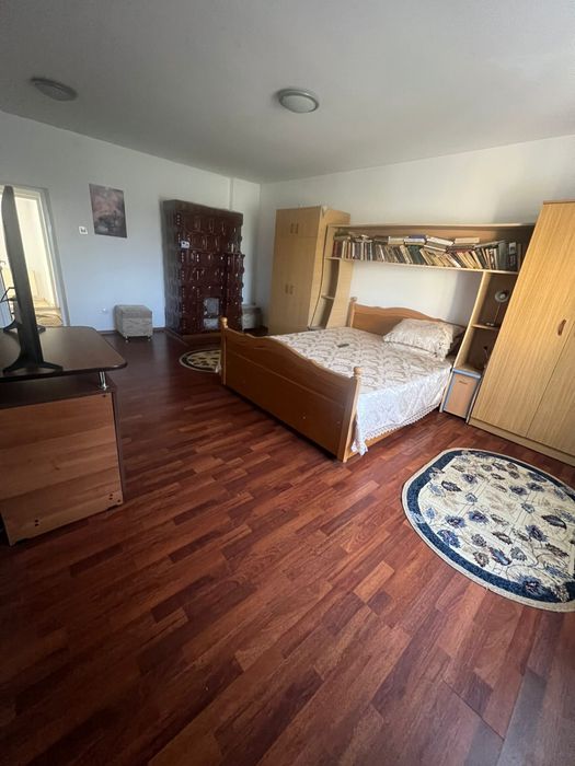 Inchiriez casa complet utilata