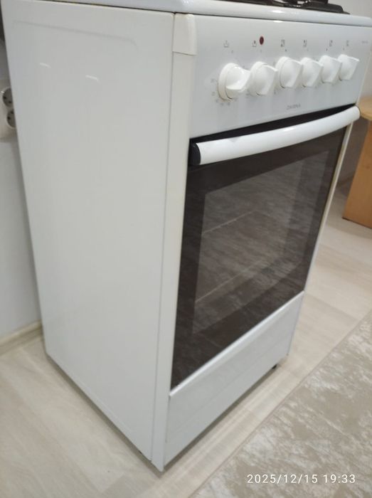 Газовая плита Darina.