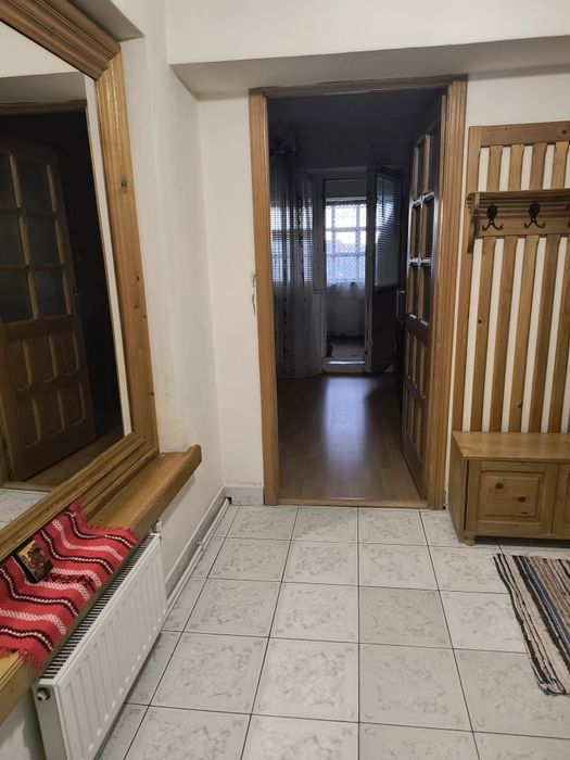 Proprietar, vând apartament 3 camere, zona centrală !