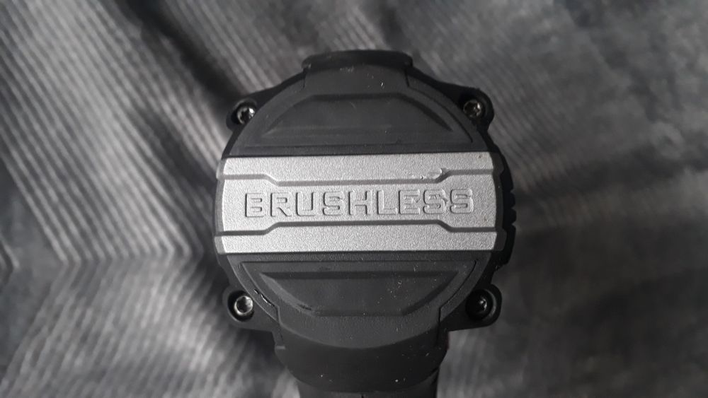 Безчетков винтоверт Parkside performance