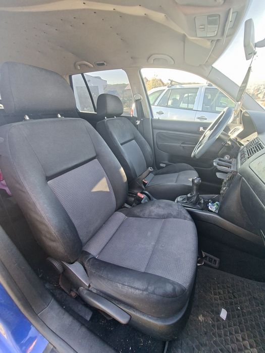 VOLKSWAGEN Golf 2003 — imagine 4