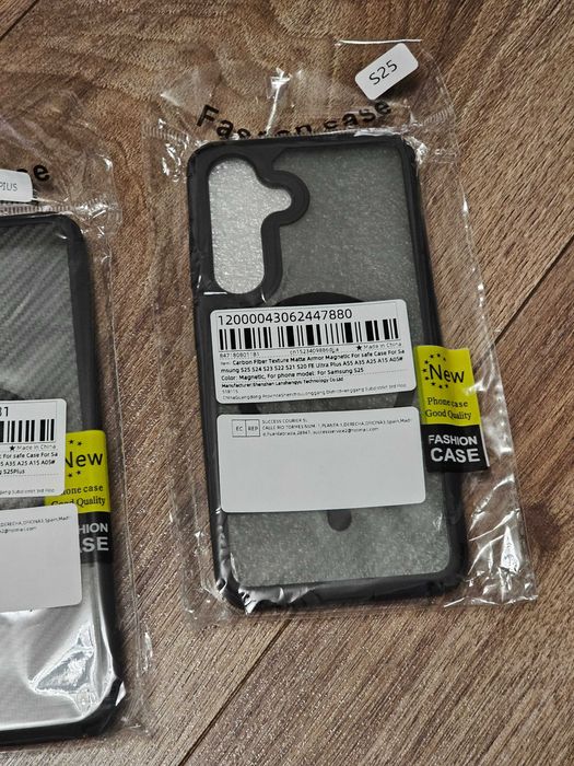 Husa Samsung Galaxy S25/S25+/S25 Ultra/Carbon texture.