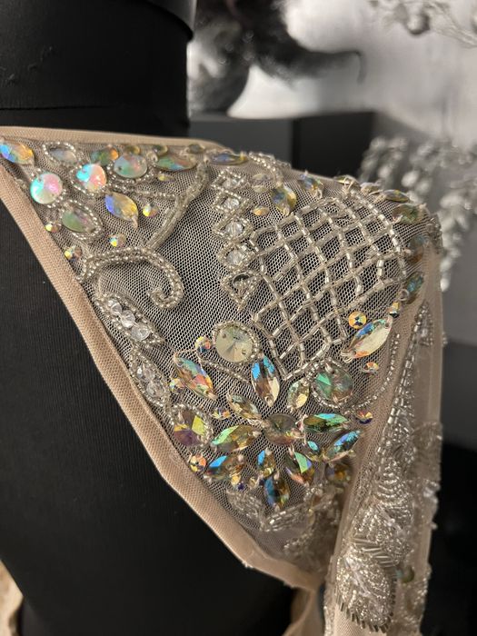 Rochie Asos cu pietre si margele.