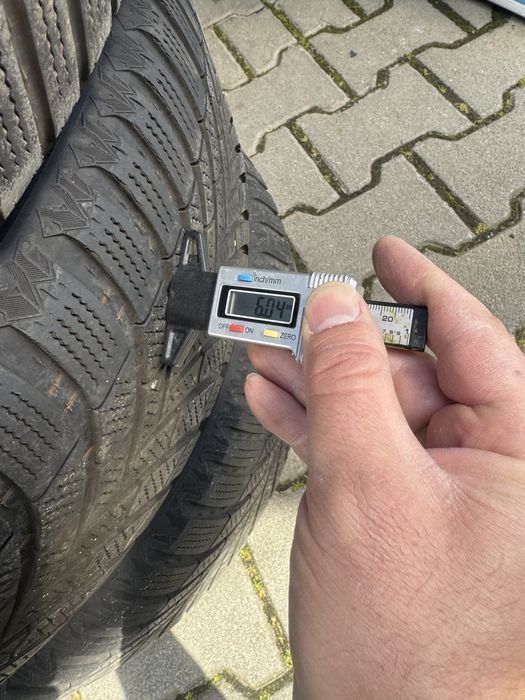4 бр Зимни гуми Semperit 215/55/17 DOT4324