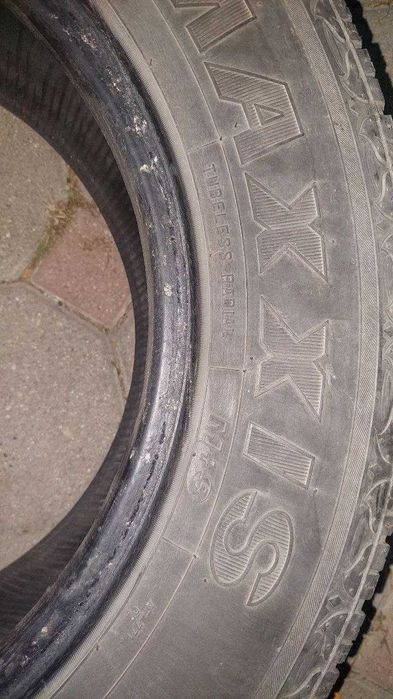 Зимние шины Maxxis 215/70/16