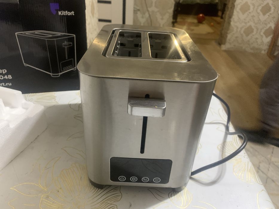 Продам  тостер. KT 2048