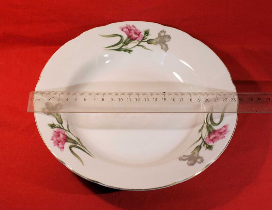 Тарелки "Шишки", старая Япония с изображением веток шишок.