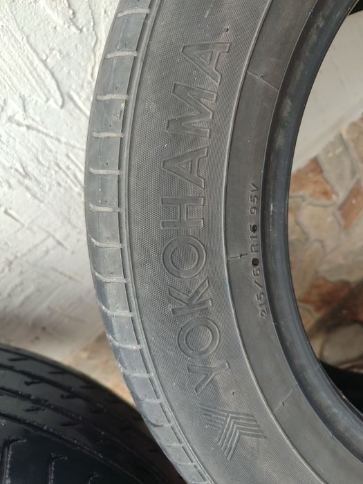 Шины две штуки бу