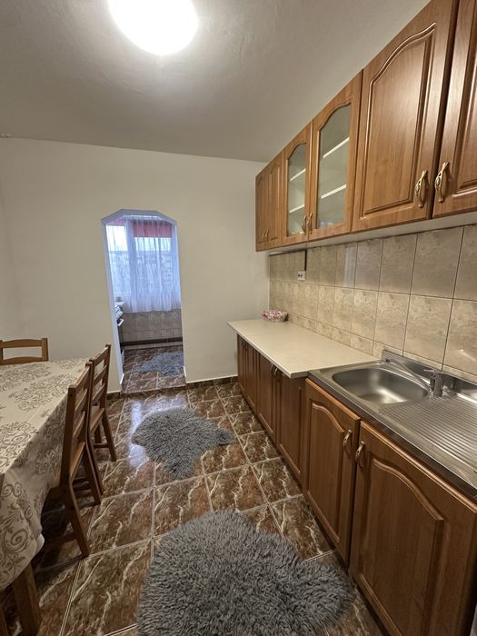Apartament de închiriat !