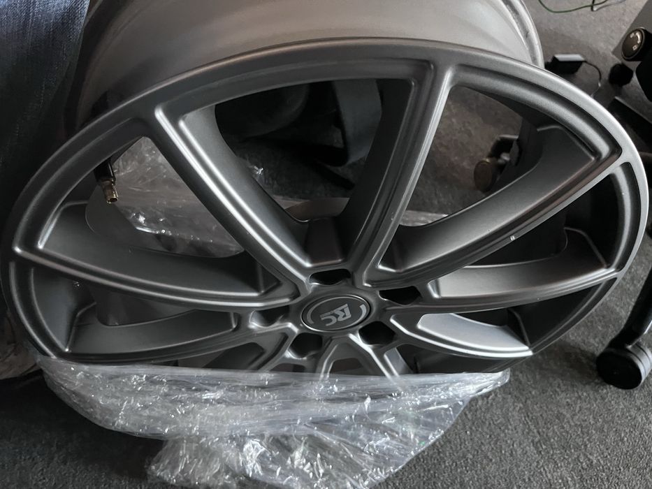 Jante RC R18 5x114.3 7J 64.1mm