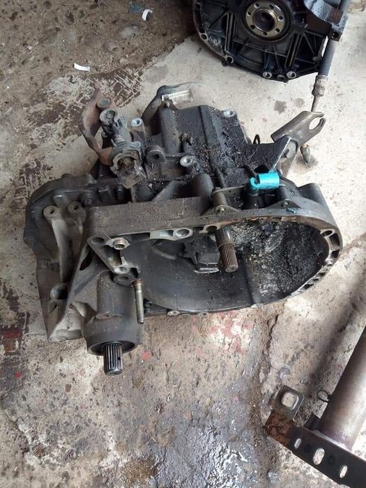 Vând piese Logan 1.4MPI an 2005