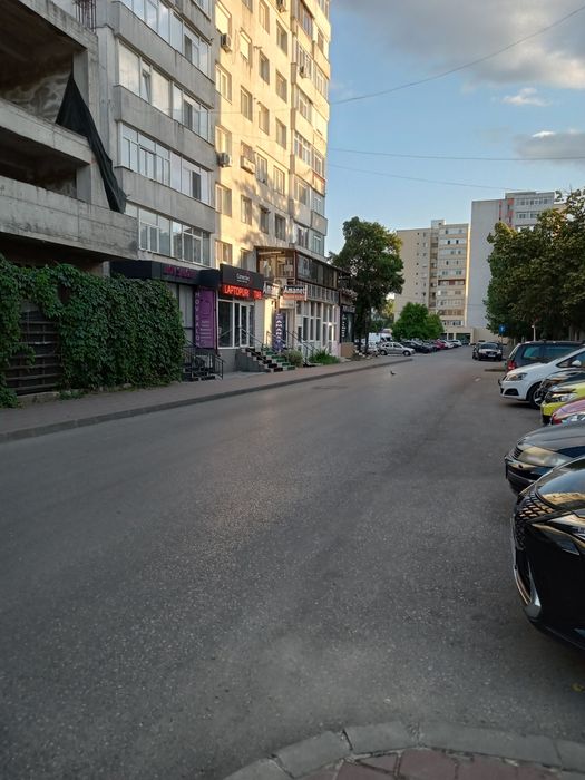 Închiriez spațiu pentru birou