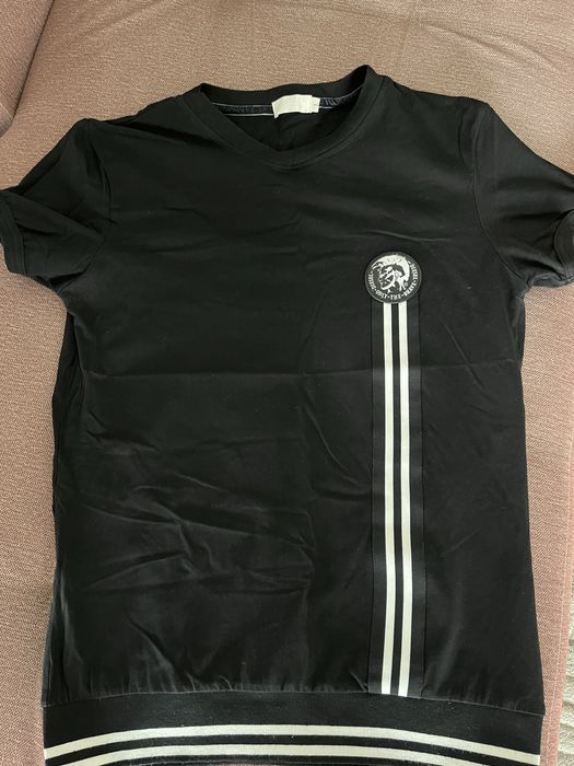 Продам мужскую футболку DIESEL. Цена: 7000 тг.