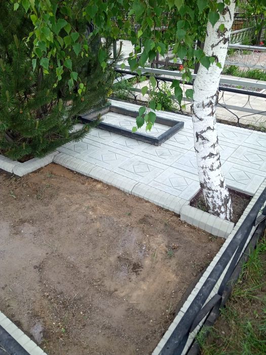 Уборка могил ,покраска оградок