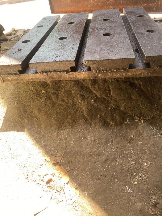 Продам стол для станка металлический