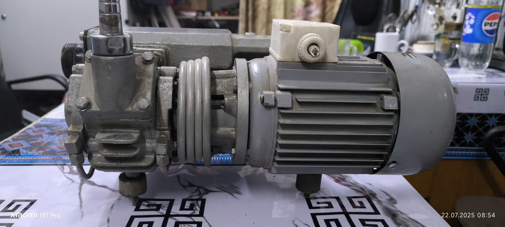 Вакуумный насос XD-20