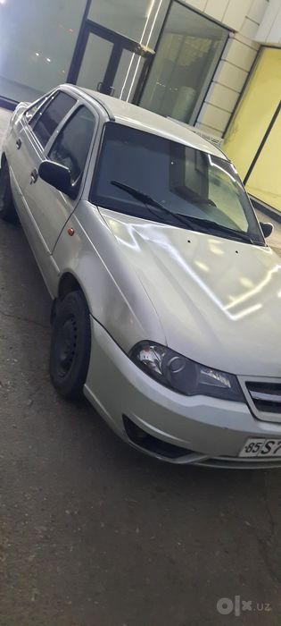 Нексия срочна сотилади