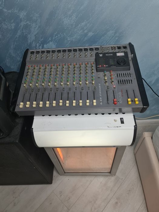 Колонки + микшер + витринный холодильник