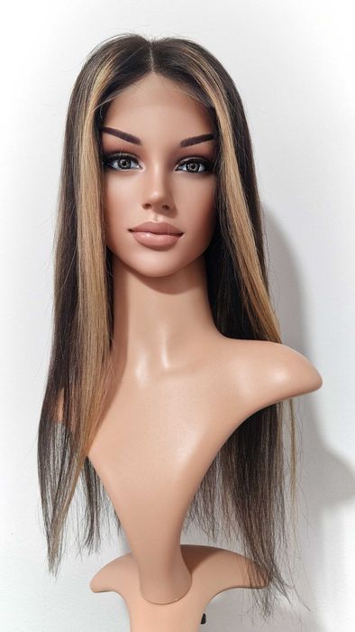 Естествена черна перука с руси кичури - 55 см, дантелена зона 4х4